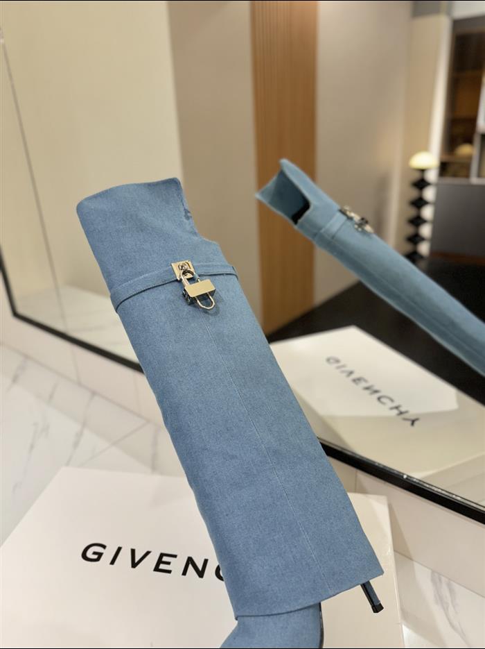 20251128174450782 590